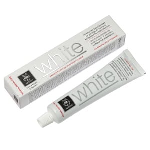 10-10-30-014_whitening_toothpaste